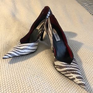 Pointy toe heels